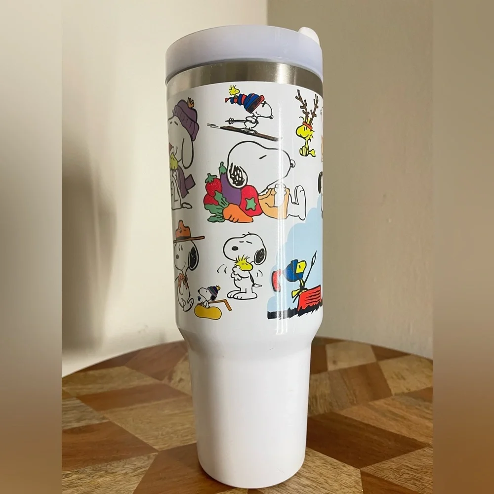 Peanuts Snoopy 40 oz TUMBLER friends Christmas Brand new 40oz TUMBLER double wal